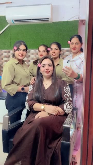 A moment inside Shingar Beauty Salon, from our Instagram